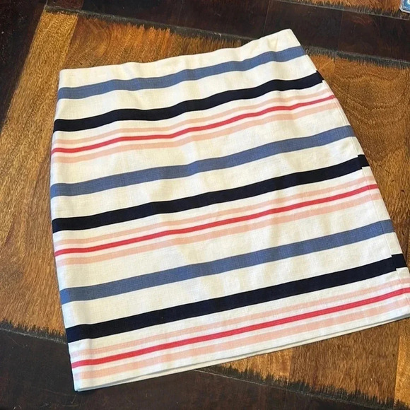 Ann Taylor cute striped skirt - Picture 1 of 5